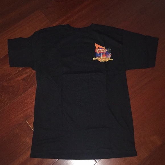 IN-N-OUT BURGER RESTAURANT BLACK T-SHIRT TOP - Picture 8 of 8